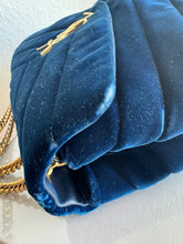 Load image into Gallery viewer, Saint Laurent - Loulou Velvet Crossbody - Navy - S
