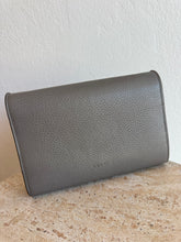 Load image into Gallery viewer, Gucci - Dionysus Super Crossbody Leather Bag - Dusty Grey - S
