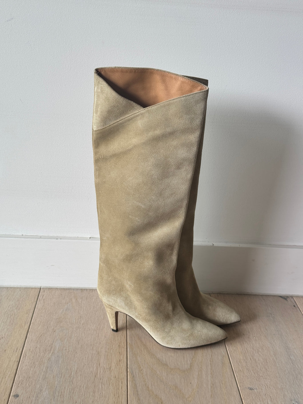 Isabel Marant - Lyner Suede Boots - Stone - 38 - RRP$2,130 - dust bag