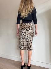 Load image into Gallery viewer, Scanlan Theodore - Crepe Knit 3/4 Sleeve Crop Top - Black - M
