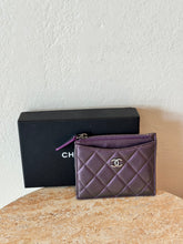 Load image into Gallery viewer, Chanel - Wallet (Card Holder) - Metallic Purple
