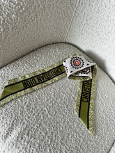 Load image into Gallery viewer, Dior - Printed Silk Mitzah Twilly - Green - s
