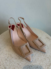 Load image into Gallery viewer, As is - Roger Vivier - Virgule Pointed Kitten Slingback Heels - Beige Patent Leather- 41 - RRP$1560
