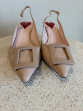 Load image into Gallery viewer, As is - Roger Vivier - Virgule Pointed Kitten Slingback Heels - Beige Patent Leather- 41 - RRP$1560
