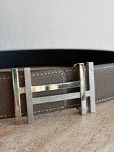Load image into Gallery viewer, Hermes - H au Carre Epsom Reversible Leather belt - Taupe/Black w Silver Hardware  - 95 -  RRP$1520
