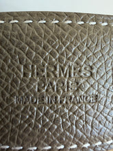 Load image into Gallery viewer, Hermes - H au Carre Epsom Reversible Leather belt - Taupe/Black w Silver Hardware  - 95 -  RRP$1520
