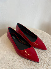 Load image into Gallery viewer, Isabel Marant - Olisa Ballet Flat - Patent Red - 37
