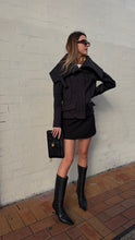Load image into Gallery viewer, Vintage Gucci by Tom Ford - F/W 2003 Oversized Collar Jacket w zip front - Black - 44IT
