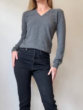 Load image into Gallery viewer, Ballantyne - Cashmere V Neck Jumper - DarkGrey - 44 - bnwt
