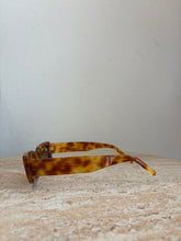 Load image into Gallery viewer, Shevoke - Norm Crystal Sunglasses - Brown - S

