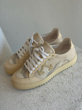 Load image into Gallery viewer, Off White - Arrow Camo Canvas Sneaker - Sand - Beige
