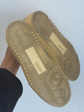 Load image into Gallery viewer, Off White - Arrow Camo Canvas Sneaker - Sand - Beige
