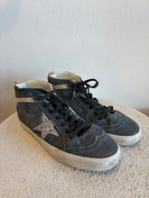 Load image into Gallery viewer, Golden Goose - Suede Glitter Mid Star Cotton Wave Sneaker - Grey - 38 - RRPP$980
