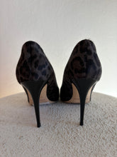 Load image into Gallery viewer, Jimmy Choo - Victory Classic Pump - Grey Leopard Ponyhair- 39 -RRP$989
