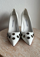 Load image into Gallery viewer, Manolo Blahnik - Panunzia BB Heels - White - 41
