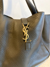 Load image into Gallery viewer, YSL - Le 5 à 7 Bea Tote - Olive Green Leather - M - RRP$5,805 - NEW

