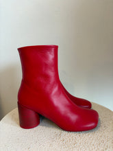 Load image into Gallery viewer, As New - MM6 by Maison Margiela - Anatomic 70mm Boots - Fiery Red - 39 - RRP$995
