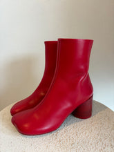 Load image into Gallery viewer, As New - MM6 by Maison Margiela - Anatomic 70mm Boots - Fiery Red - 39 - RRP$995
