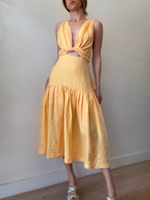 Load image into Gallery viewer, KitX - Becoming Twist Linen Midi Dress  - Mango - 8

