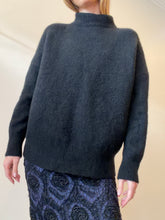 Load image into Gallery viewer, Jac &amp; Jack - Wool/Yak Blend Oversized Jumper - Black - S
