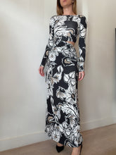 Load image into Gallery viewer, Kivari - LS Ruched Dress w Cut Out  - Black/Cream Florals - 6
