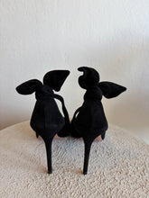 Load image into Gallery viewer, Aquazzura - Deneuve Pumps - Black  Suede - 39 - RRP $1400
