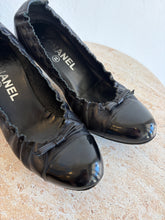 Load image into Gallery viewer, Chanel - Ruffle Trim Heels - Black  w Patent toe - 37
