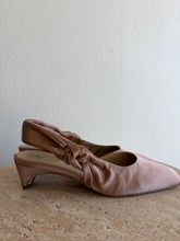 Load image into Gallery viewer, Sam Edelman - Meredith Praline Satin Pump - Pink - 6
