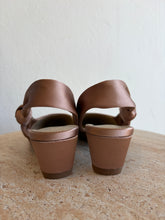 Load image into Gallery viewer, Sam Edelman - Meredith Praline Satin Pump - Pink - 6
