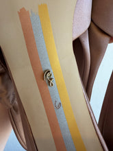 Load image into Gallery viewer, Sam Edelman - Meredith Praline Satin Pump - Pink - 6

