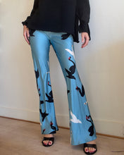 Load image into Gallery viewer, Silk Laundry - Silk Swan Print Pants - Blue -xs
