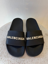 Load image into Gallery viewer, Balenciaga - Pool Slides - Black - 39 - rrp$650
