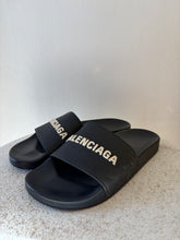 Load image into Gallery viewer, Balenciaga - Pool Slides - Black - 39 - rrp$650
