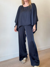 Load image into Gallery viewer, Viktoria &amp; Woods - Batwing Crop  Top - Navy - 1

