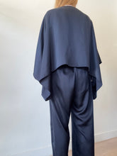Load image into Gallery viewer, Viktoria &amp; Woods - Wide Leg Pants - Navy - 3
