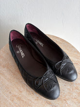 Load image into Gallery viewer, Chanel - Quilted Calfskin Ballet Flats - Black - 40c - RRP $1700
