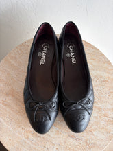 Load image into Gallery viewer, Chanel - Quilted Calfskin Ballet Flats - Black - 40c - RRP $1700
