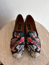 Load image into Gallery viewer, Valentino - Fabric Floral Butterfly Espadrilles - Black - 37 - w box

