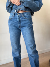 Load image into Gallery viewer, Paige -Sasha Jeans - Mid Denim - 31
