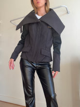 Load image into Gallery viewer, Vintage Gucci by Tom Ford - F/W 2003 Oversized Collar Jacket w zip front - Black - 44IT
