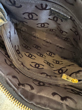 Load image into Gallery viewer, Chanel - Wild Stitch Tote - Black - M
