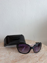 Load image into Gallery viewer, Fendi - Vintage FS384 Sunglasses w Buckle detail  - Black &amp; White -
