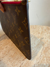 Load image into Gallery viewer, Louis Vuitton - Neverfull Wristlet Clutch w Pivione Interior - Brown Monogram - S

