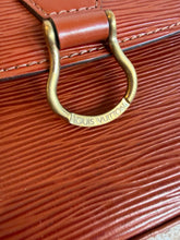 Load image into Gallery viewer, Vintage Louis Vuitton - St Cloud PM Bag - Tan Epi Leather -S
