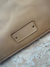 Load image into Gallery viewer, Vintage Gucci - Leather Shoulder Bag - Tan - S
