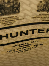 Load image into Gallery viewer, Hunter - Gumboots - Black - 38
