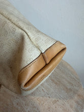 Load image into Gallery viewer, Gucci - Vintage Tote w front leather pocket and logo handle -  M
