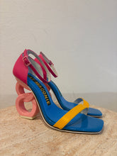 Load image into Gallery viewer, Kat Maconie - Suzu Chain Link Heel Shoes - Fuchsia - 38
