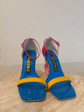 Load image into Gallery viewer, Kat Maconie - Suzu Chain Link Heel Shoes - Fuchsia - 38
