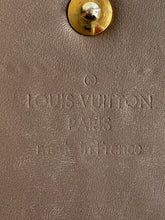 Load image into Gallery viewer, Vintage Louis Vuitton - Monogram Vernis Sarah Wallet - Glossy Gold - M
